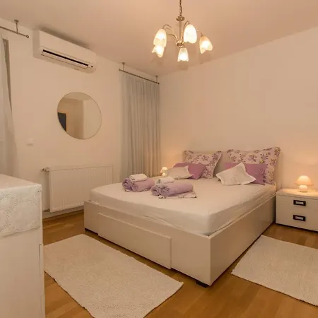 Silva Apartment *